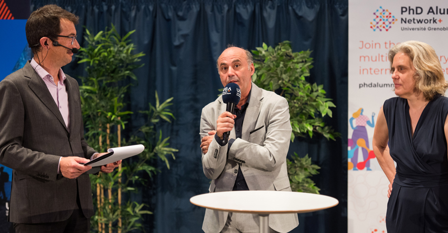 De gauche à droite : Pierre Lemonde, directeur du Collège doctoral de l’UGA ; Yassine Lakhnech, président de l’UGA ; Cordelia Schmid, directrice de recherche à l’Inria et chercheuse chez Google.